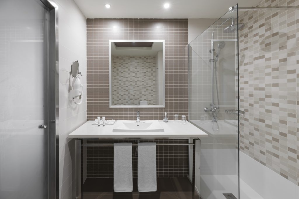 06 Bathroom Double Prestige